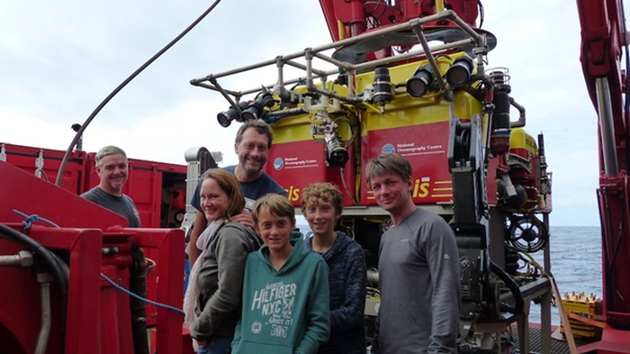familjen