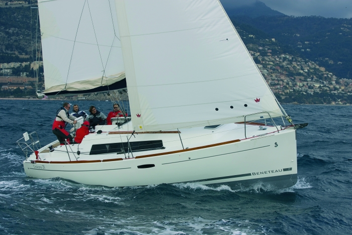 Oceanis 31 är en lyckad familjebåt, men har ändå gått ner till 660 000 mot 825 000 kr. ny22