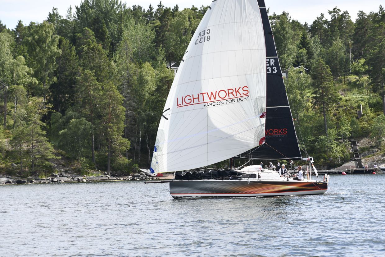 Aguirre är en ny fransk DH-racer, en Jeaneau Sun Fast 33. Trubbigt förskepp är trend. Aguirre