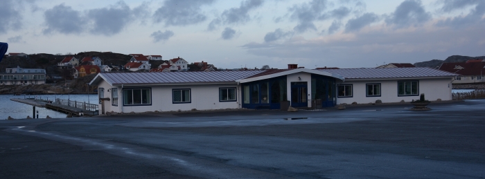 Än så länge är hamnplanen hos Hallberg-Rassy i Ellös ödslig, men i augusti fylls den av tillbehörsföretag intresserade av att möta segelbåtspubliken. Ellos