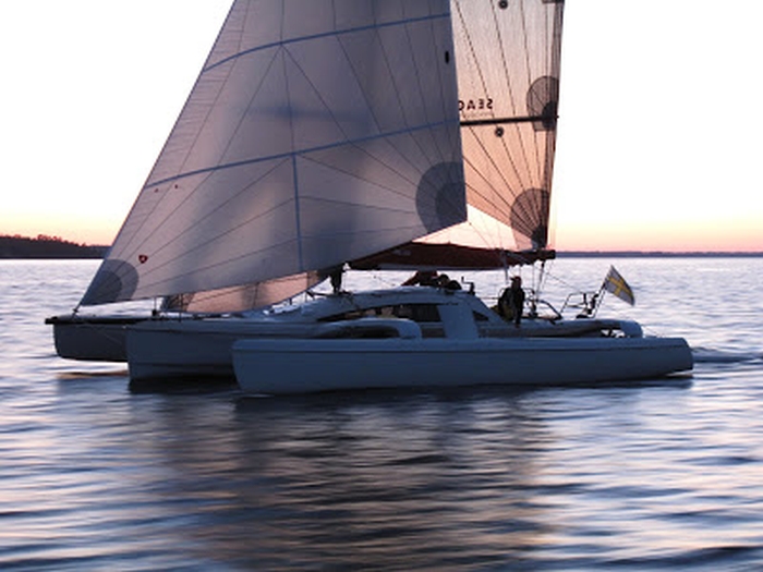 Snabbast på seglad tid var Niklas Bergelv i sin trimaran Seaon 96. 5Seaon96