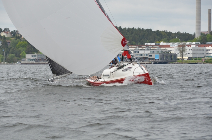 Håkan Södergren seglade sin Tarac 33 snävt med kontroll. 5ny