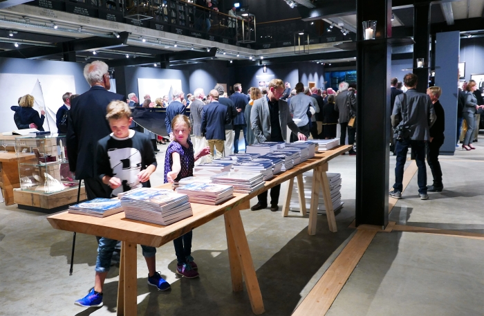 För att hylla klassisk segling, maritim arkitektur och vattenliv, ger Oliver Berking ut stiliga magasinet Goose. Finns att köpa på Centret. 10Goose