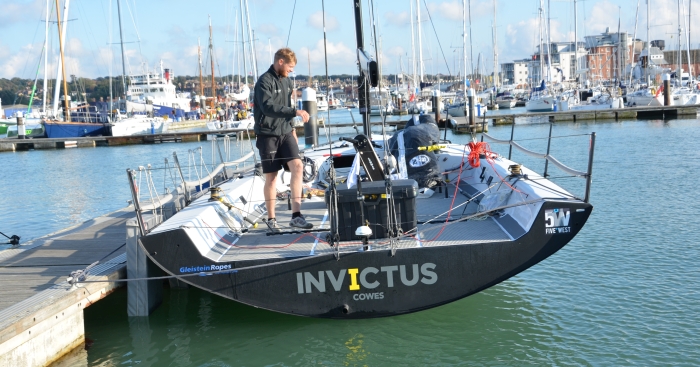 Ker 40+ har måtten 12, 20 x 4,20 m, djup 2,90, vikt 4 350 kg och ett pris om 514 500 USD. 3Ker403