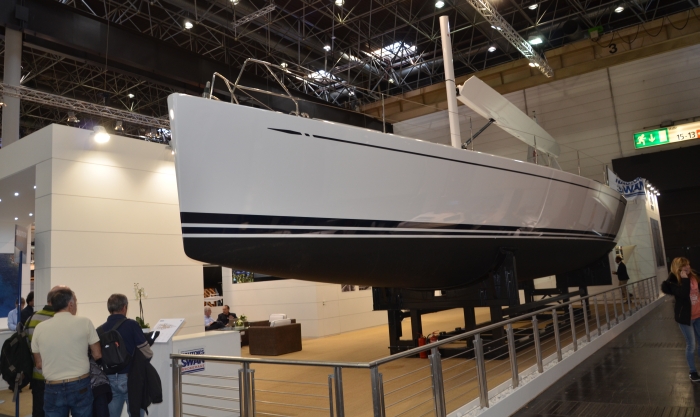 Swan 60RS – raised saloon - är nyast i flottan. Skrovet är samma som på en racer, men volymen invändigt som på en cruiser. Annorlunda layout med pentryt midskepps och tvättmaskiner vid nergången är exempel på Nautors förmåga att skräddarsy båtarna. s60