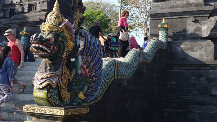 tempel9