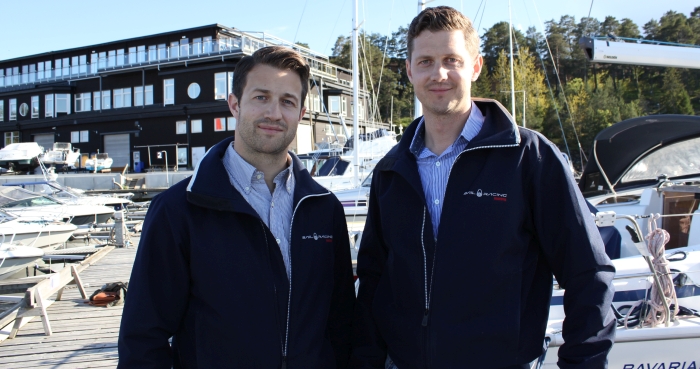 Henrik och Mattias Kennebäck säljer Beneteau och överväger Marstrand för att platsen innebär ett nytt grepp. Kennebacks