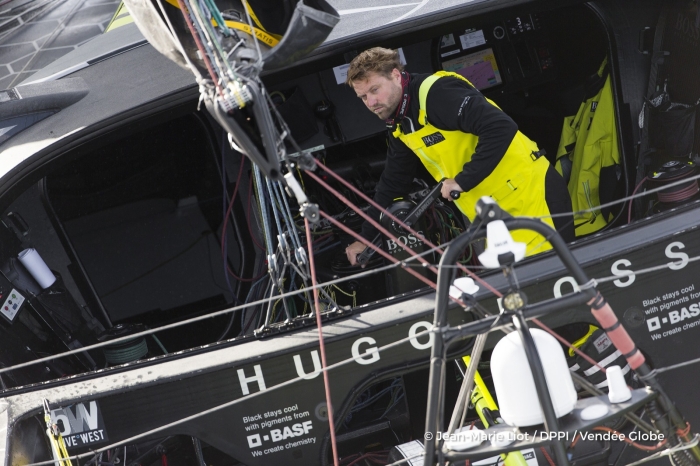 alex thomson gbr skipper hugo boss at start of the vendee globe in les sables d olonne france on november 6th 2016 photo jean marie liot