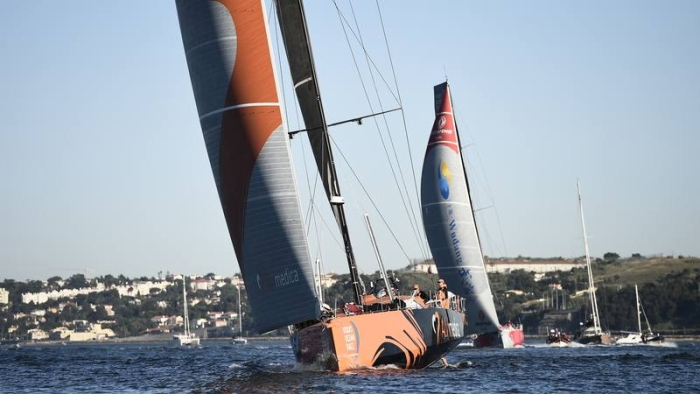 Alvimedica kniper tredjeplatsen framför Dongfeng i Lissabon. Foto: Ricardo Pinto / Volvo Ocean Race